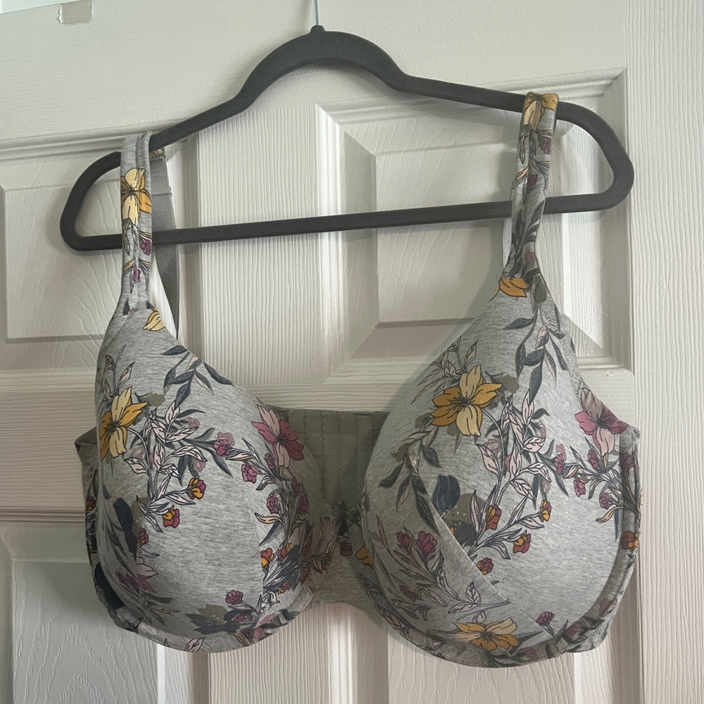Beautiful Cacique Lightly Lined T-Shirt Bra